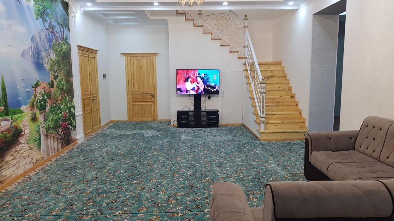Tomaris Hotel Nukus Buitenkant foto