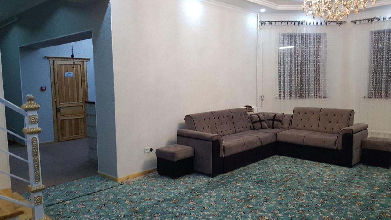 Tomaris Hotel Nukus Buitenkant foto