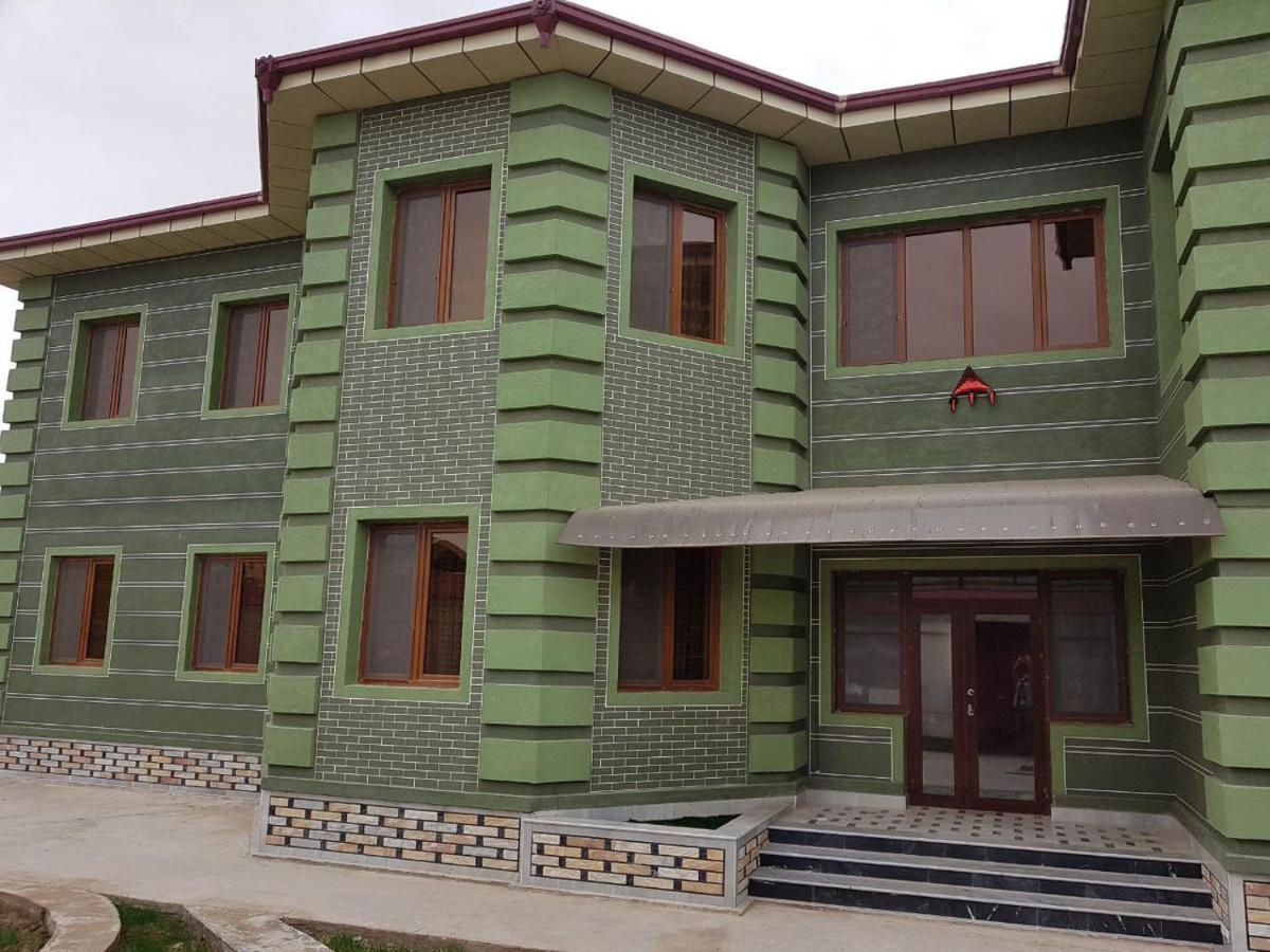 Tomaris Hotel Nukus Buitenkant foto