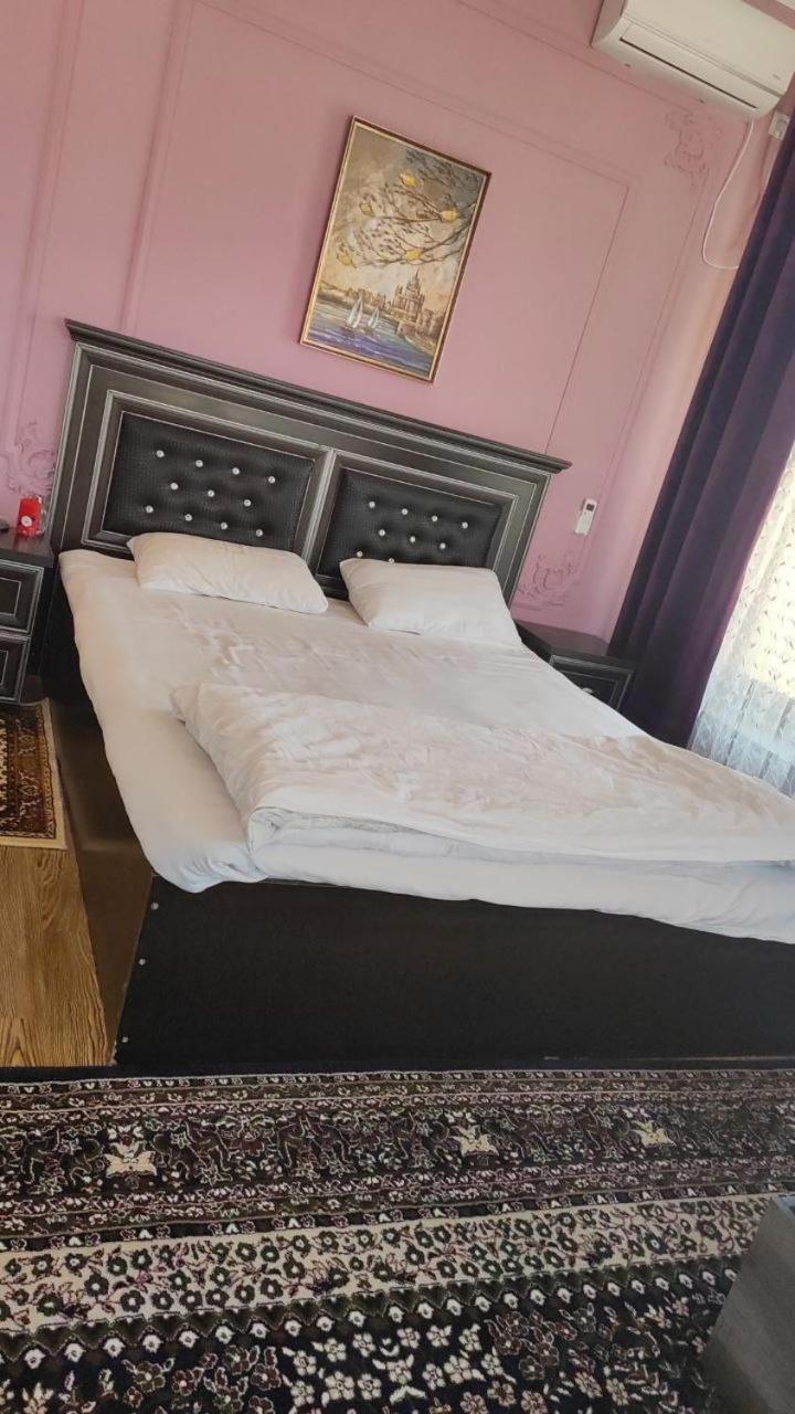 Tomaris Hotel Nukus Buitenkant foto